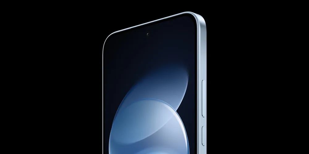 REDMI Note 17 in Blau mit eingeschaltetem Display und seitlicher Ansicht