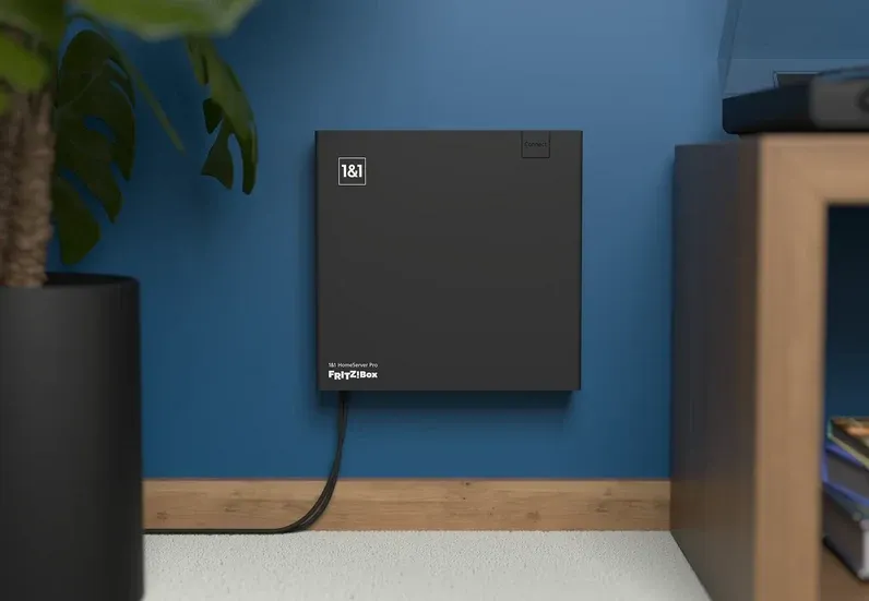 Router an der Wand